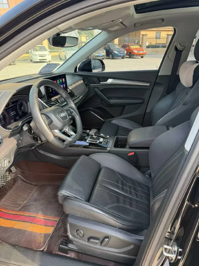 2022 Audi Q5L 2.0T 190HP L4 7DCT,autocango,china used car exporter,china ev exporter,chinese used car exporter,chinese used ev exporter
