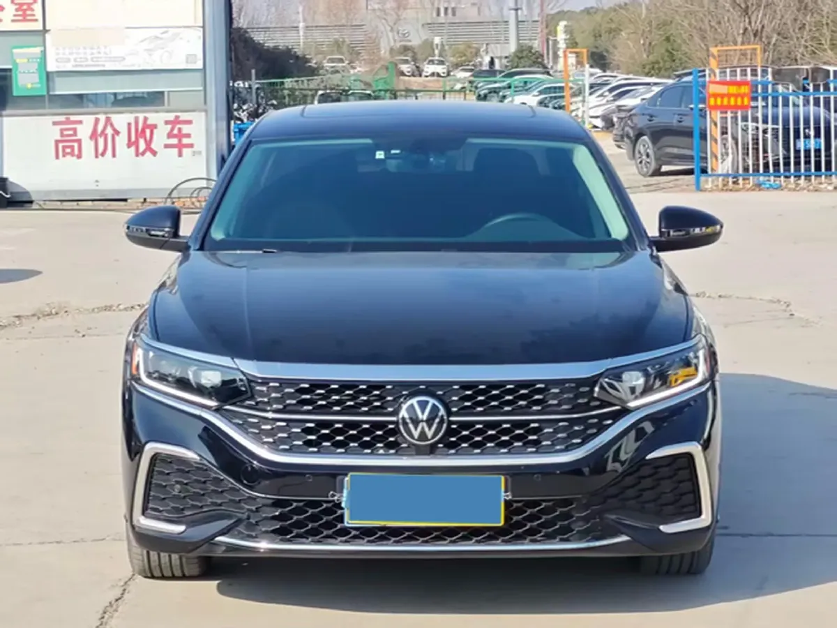 2023 Volkswagen Passat 2.0T 186HP L4 7DCT,autocango,china used car exporter,china ev exporter,chinese used car exporter,chinese used ev exporter