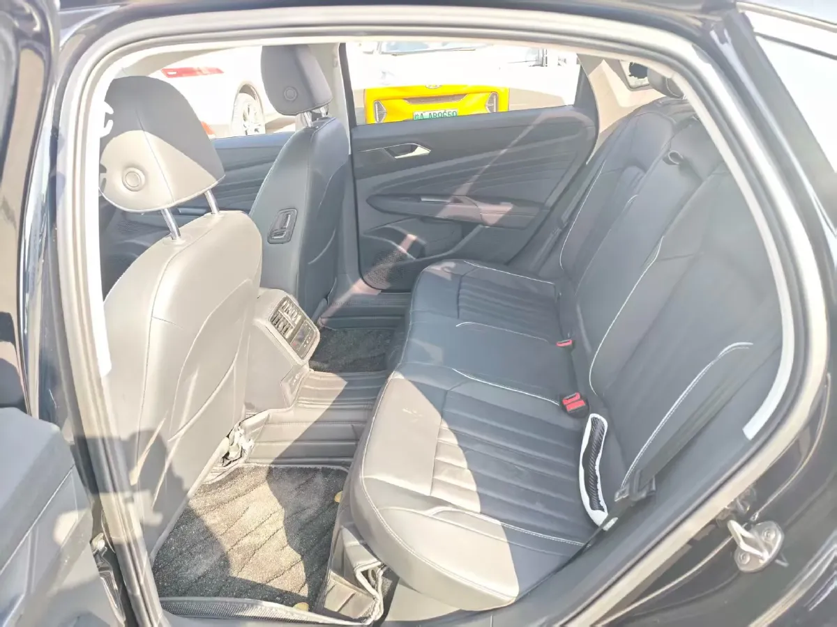 2023 Volkswagen Passat 2.0T 186HP L4 7DCT,autocango,china used car exporter,china ev exporter,chinese used car exporter,chinese used ev exporter