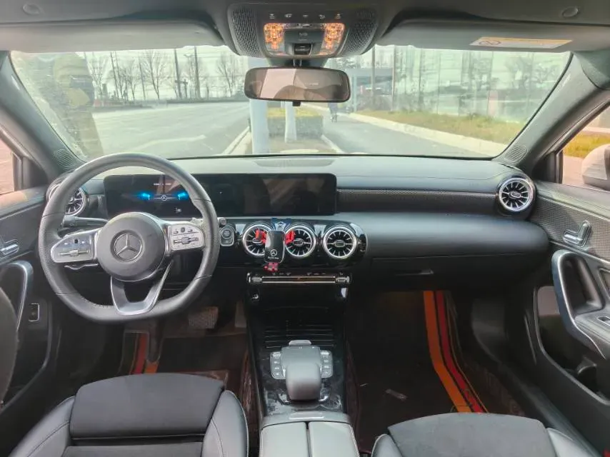 2022 Mercedes-Benz A Class 1.3T 163HP L4 7DCT,autocango,china used car exporter,china ev exporter,chinese used car exporter,chinese used ev exporter