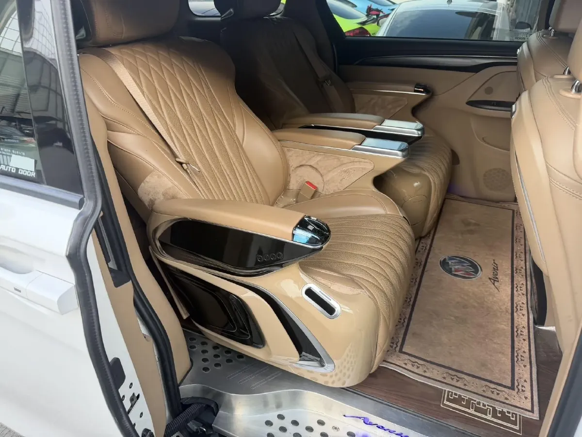 2021 Buick GL8 2.0T 237HP L4 9AT,autocango,china used car exporter,china ev exporter,chinese used car exporter,chinese used ev exporter