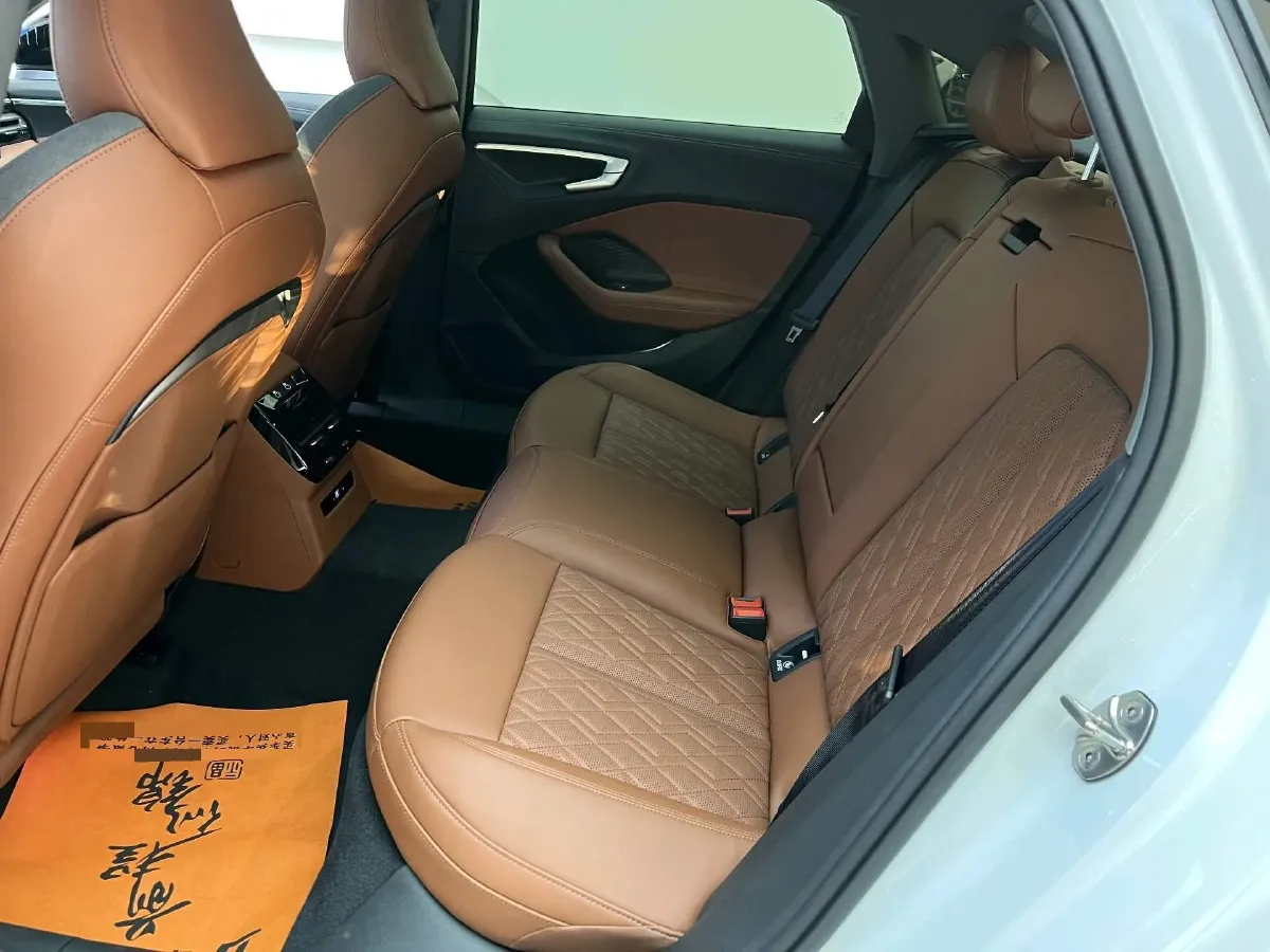 2026 Audi A5L 2.0T 204HP L4 7DCT,autocango,china used car exporter,china ev exporter,chinese used car exporter,chinese used ev exporter