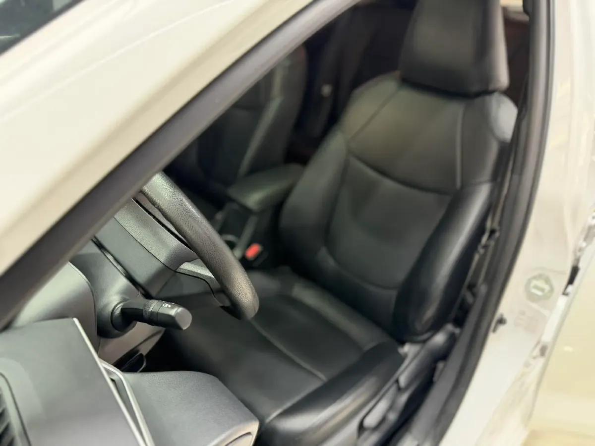 2021 Toyota Corolla 1.2T 116HP L4 CVT,autocango,china used car exporter,china ev exporter,chinese used car exporter,chinese used ev exporter