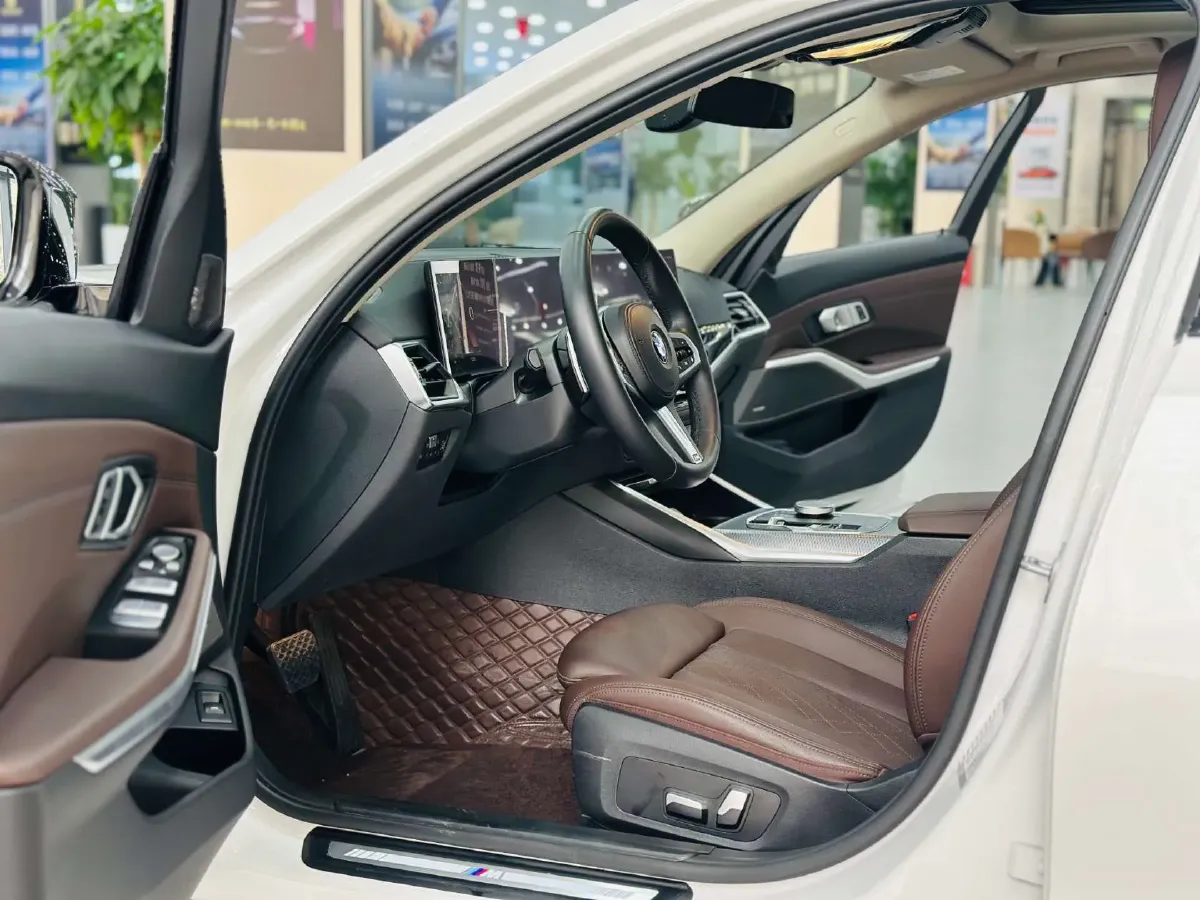 2023 BMW 3 Series 2.0T 184HP L4 8AT,autocango,china used car exporter,china ev exporter,chinese used car exporter,chinese used ev exporter