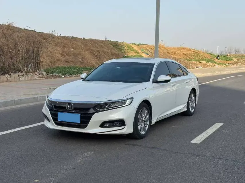 2018 Honda Accord 1.5T 194HP L4 CVT,autocango,china used car exporter,china ev exporter,chinese used car exporter,chinese used ev exporter