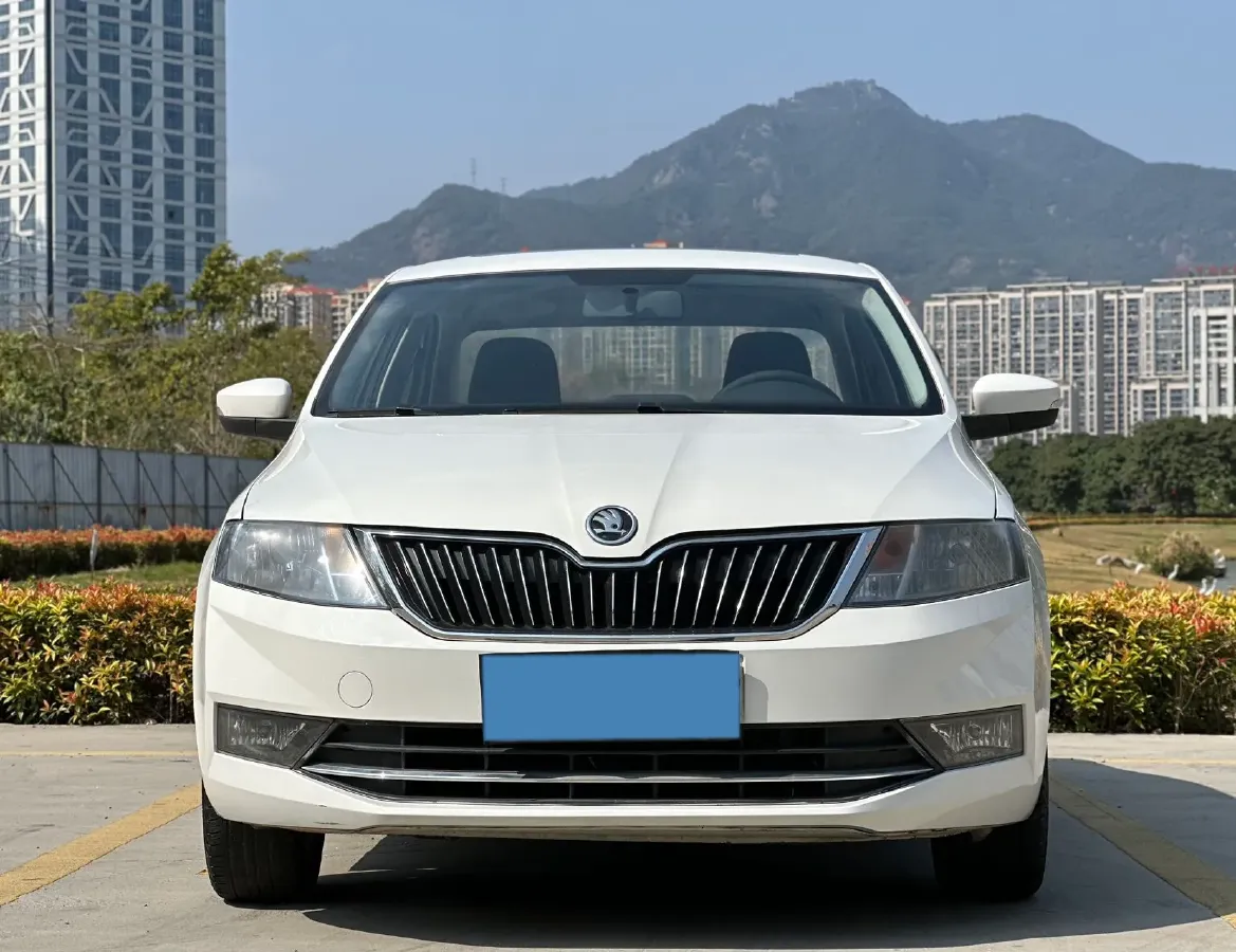 2019 Skoda Rapid 1.5L 112HP L4 6AT,autocango,china used car exporter,china ev exporter,chinese used car exporter,chinese used ev exporter