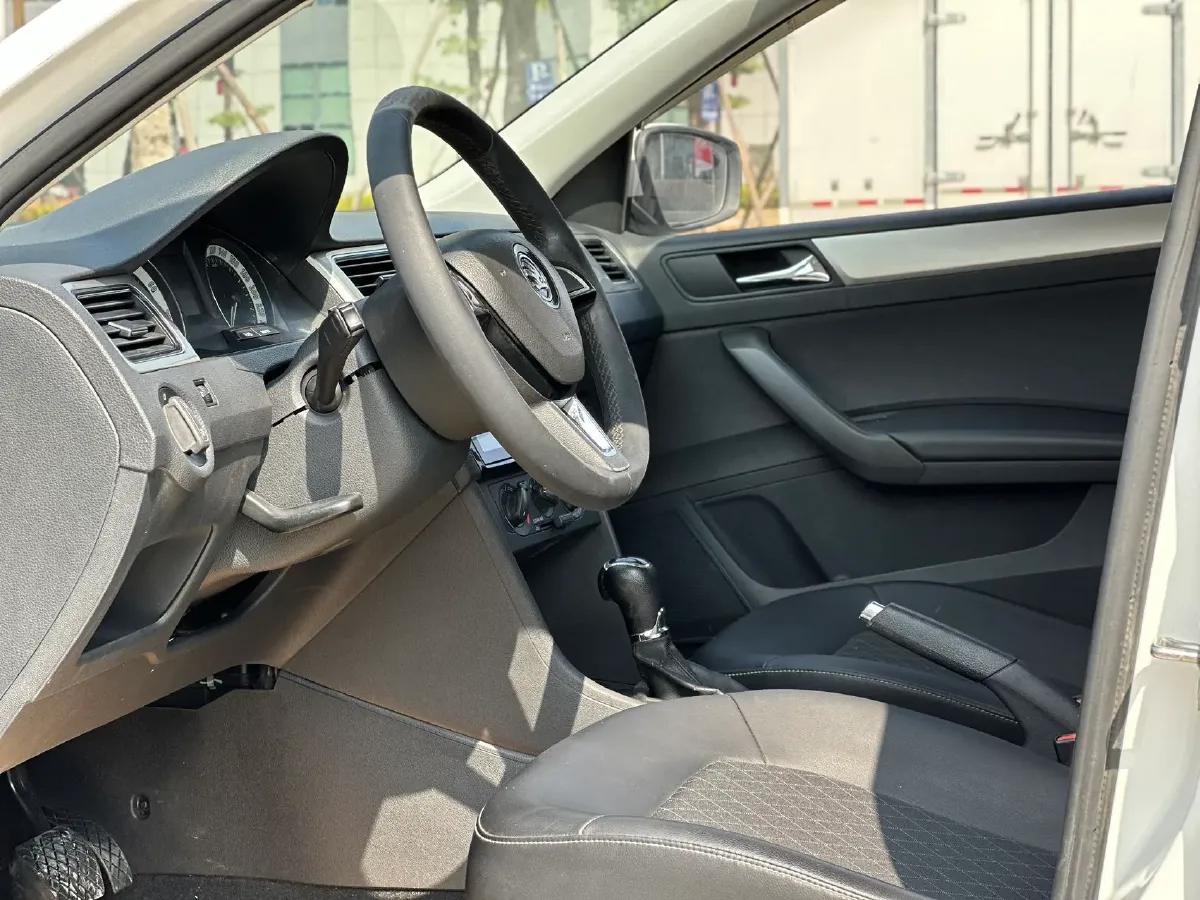 2019 Skoda Rapid 1.5L 112HP L4 6AT,autocango,china used car exporter,china ev exporter,chinese used car exporter,chinese used ev exporter