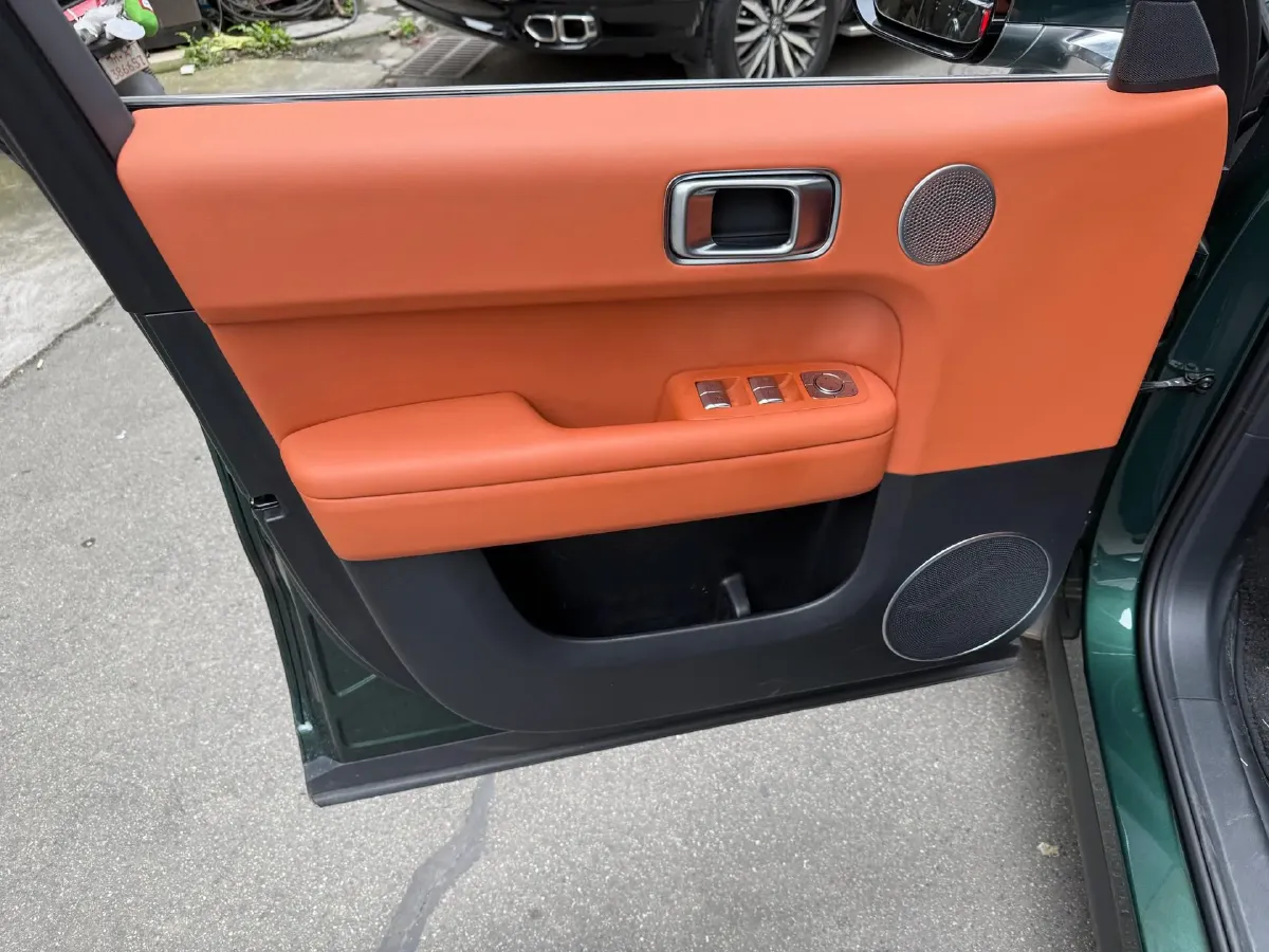 2024 Li L6 Range Extended 154HP L4 REEV 36.8KWH,autocango,china used car exporter,china ev exporter,chinese used car exporter,chinese used ev exporter