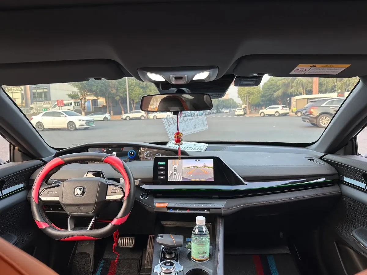 2024 ChangAn UNI-V 1.5T 188HP L4 7DCT,autocango,china used car exporter,china ev exporter,chinese used car exporter,chinese used ev exporter