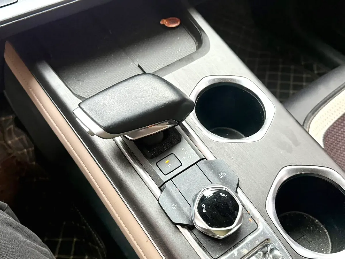 2022 ChangAn Oshan X7 Plus 1.5T 188HP L4 7DCT,autocango,china used car exporter,china ev exporter,chinese used car exporter,chinese used ev exporter