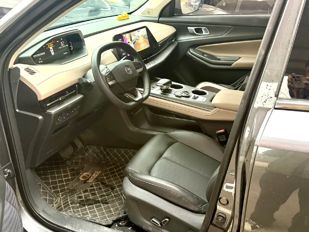 2022 ChangAn Oshan X7 Plus 1.5T 188HP L4 7DCT,autocango,china used car exporter,china ev exporter,chinese used car exporter,chinese used ev exporter