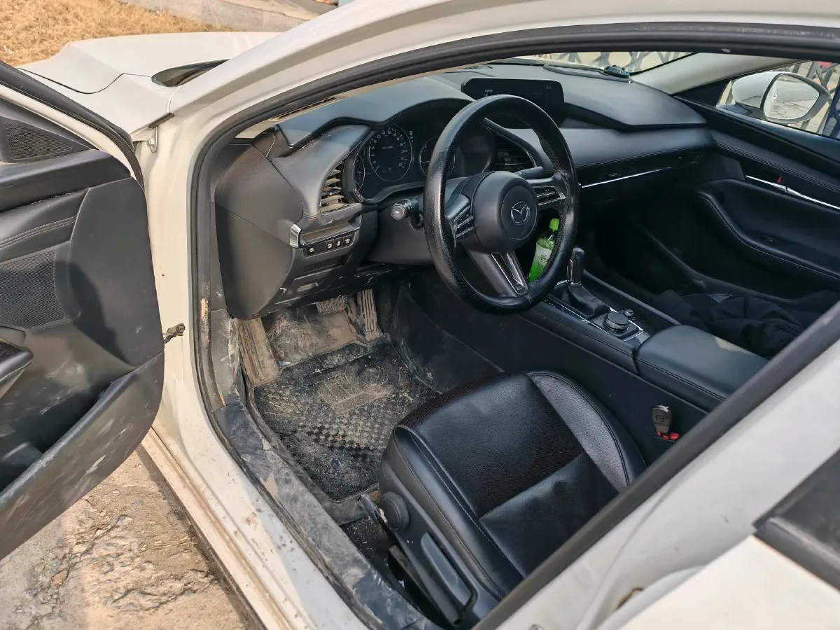 2022 Mazda 3 Axela 2.0L 158HP L4 6AT,autocango,china used car exporter,china ev exporter,chinese used car exporter,chinese used ev exporter