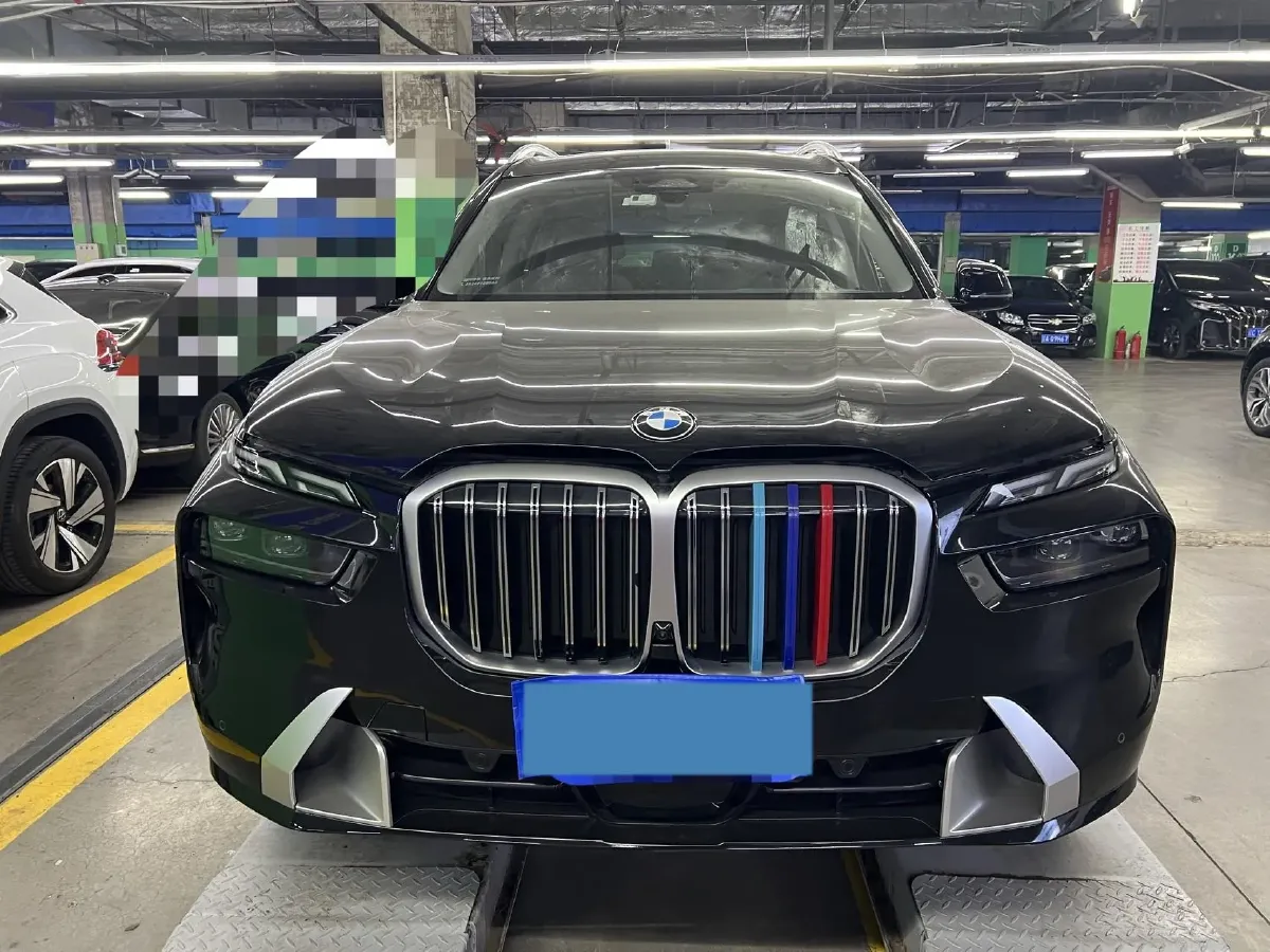 2023 BMW X7 3.0T 381HP L6 8AT,autocango,china used car exporter,china ev exporter,chinese used car exporter,chinese used ev exporter