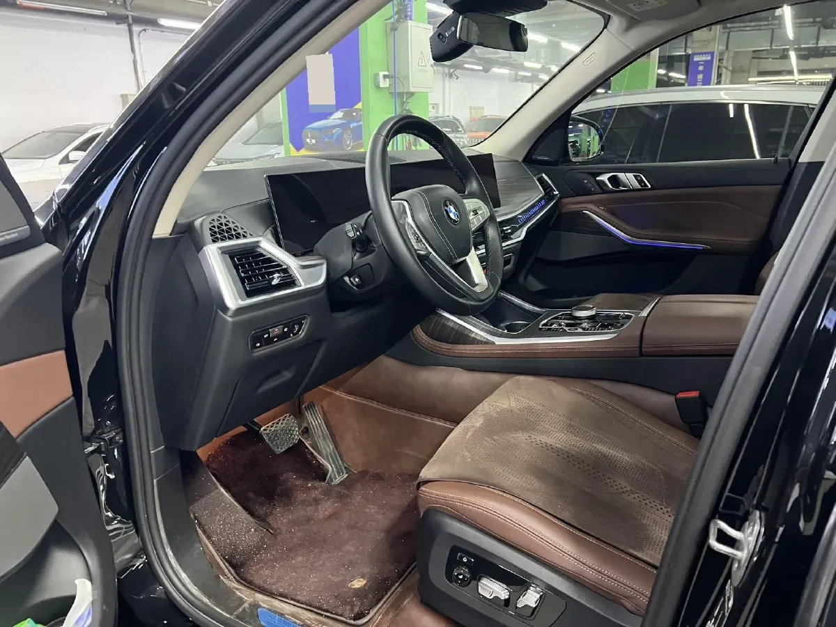 2023 BMW X7 3.0T 381HP L6 8AT,autocango,china used car exporter,china ev exporter,chinese used car exporter,chinese used ev exporter