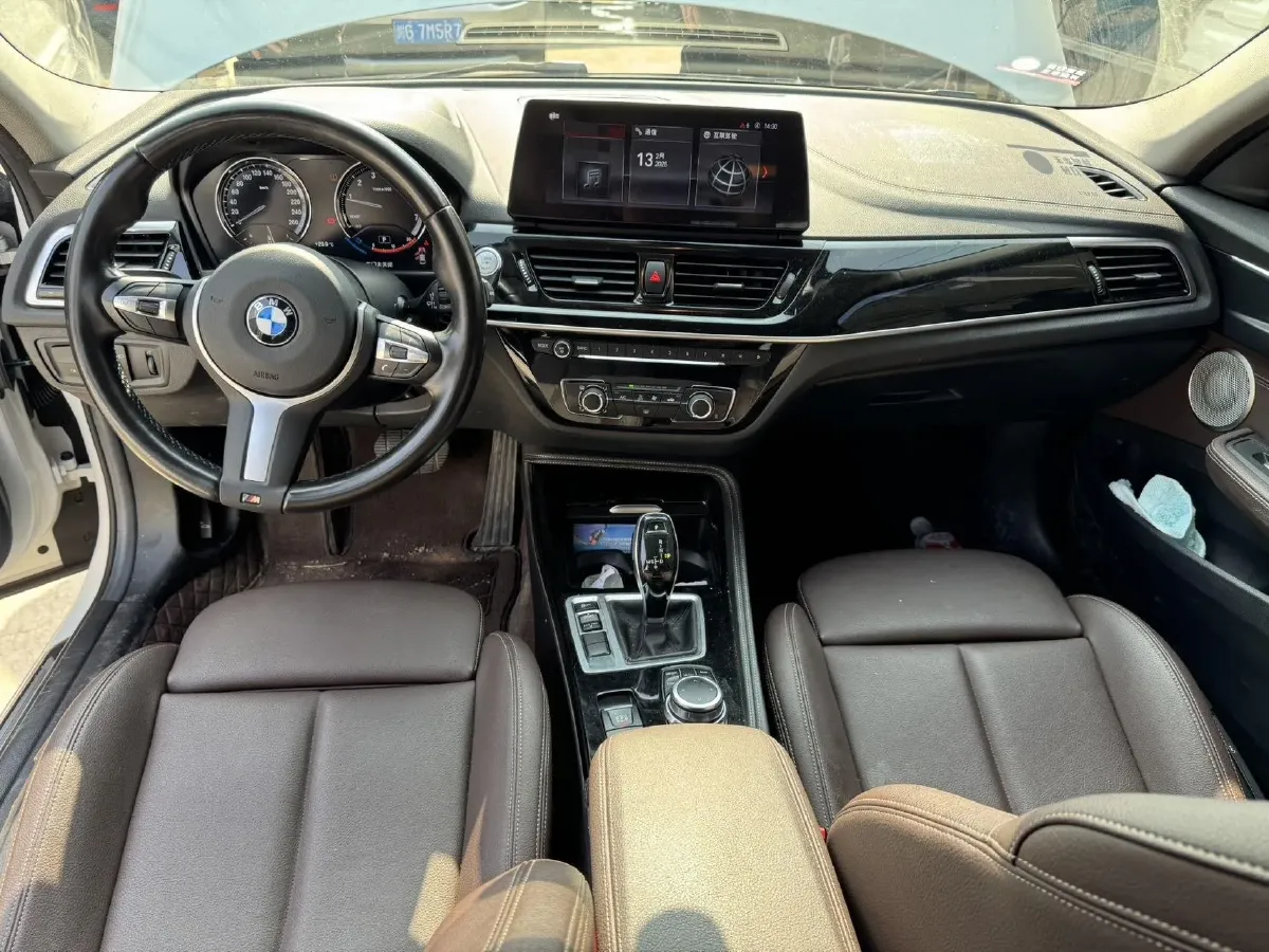 2022 BMW 1 Series 1.5T 140HP L3 7DCT,autocango,china used car exporter,china ev exporter,chinese used car exporter,chinese used ev exporter