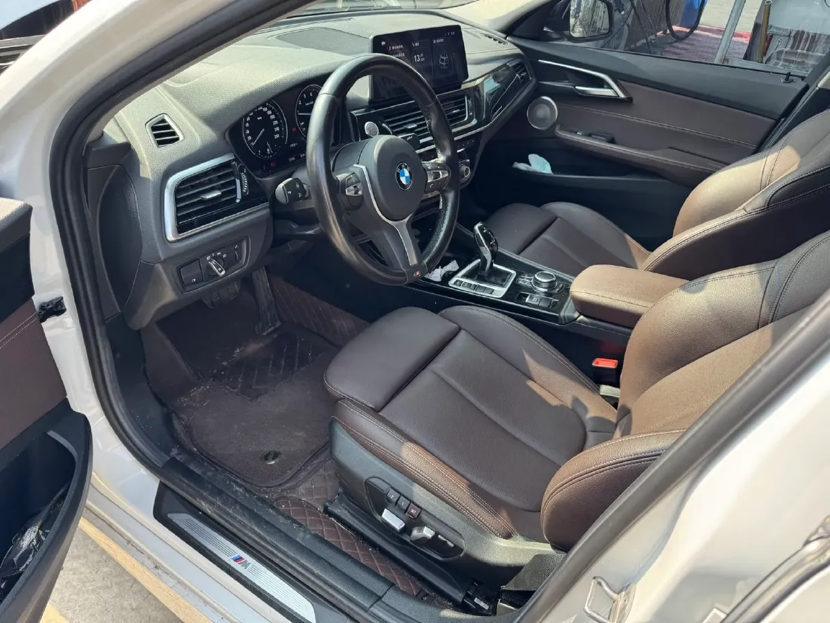 2022 BMW 1 Series 1.5T 140HP L3 7DCT,autocango,china used car exporter,china ev exporter,chinese used car exporter,chinese used ev exporter