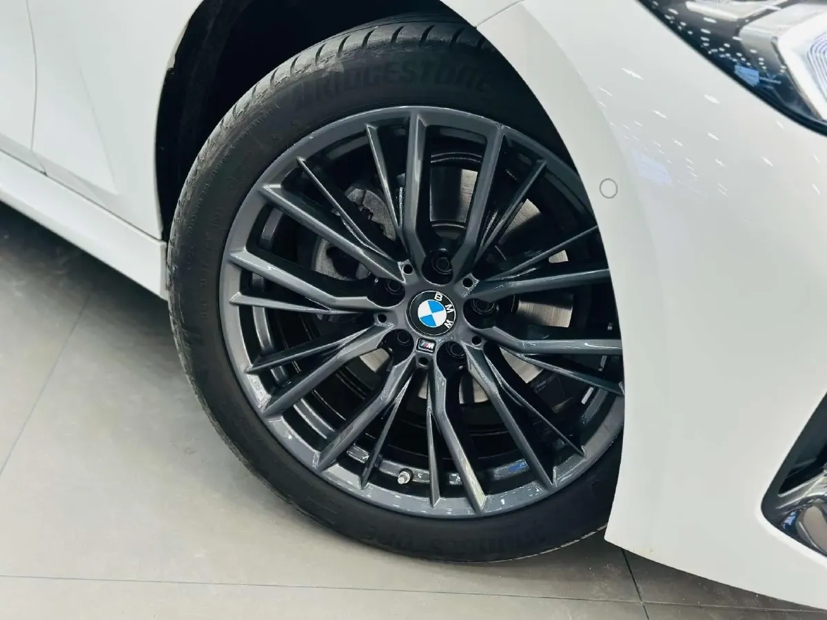 2024 BMW 3 Series 2.0T 184HP L4 8AT,autocango,china used car exporter,china ev exporter,chinese used car exporter,chinese used ev exporter