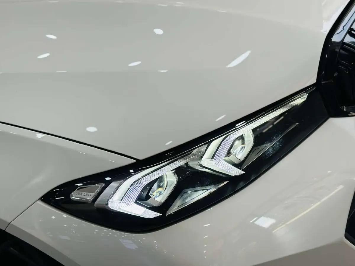 2024 BMW 3 Series 2.0T 184HP L4 8AT,autocango,china used car exporter,china ev exporter,chinese used car exporter,chinese used ev exporter