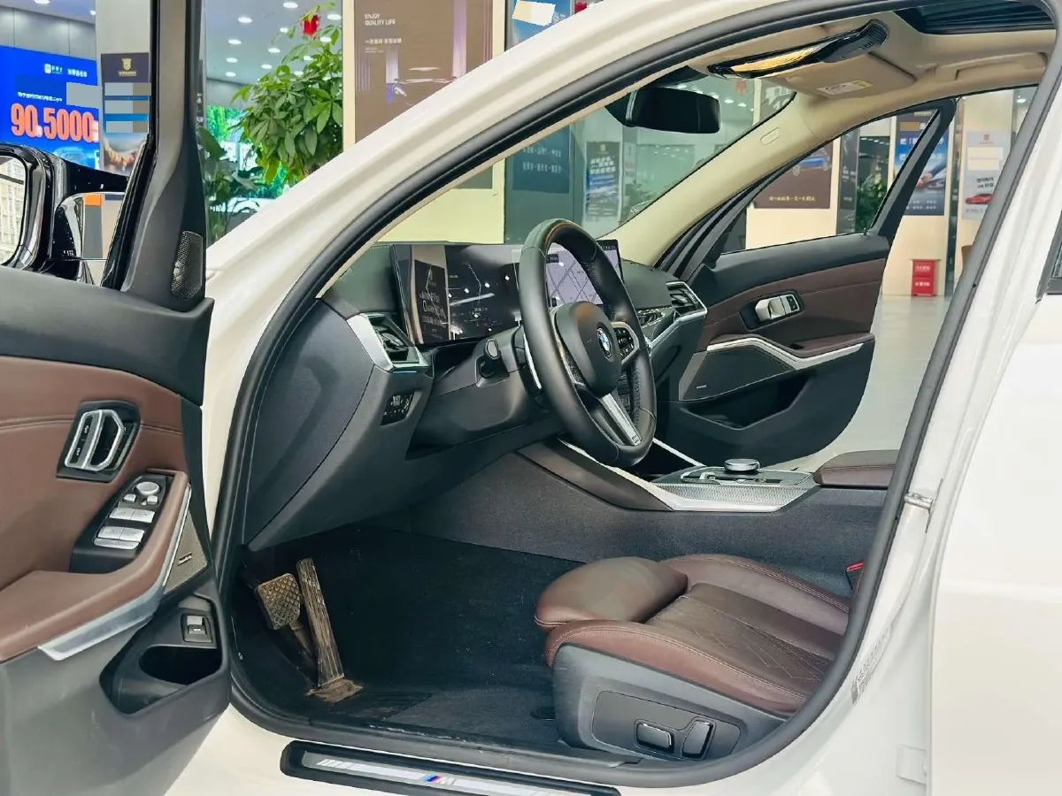 2024 BMW 3 Series 2.0T 184HP L4 8AT,autocango,china used car exporter,china ev exporter,chinese used car exporter,chinese used ev exporter