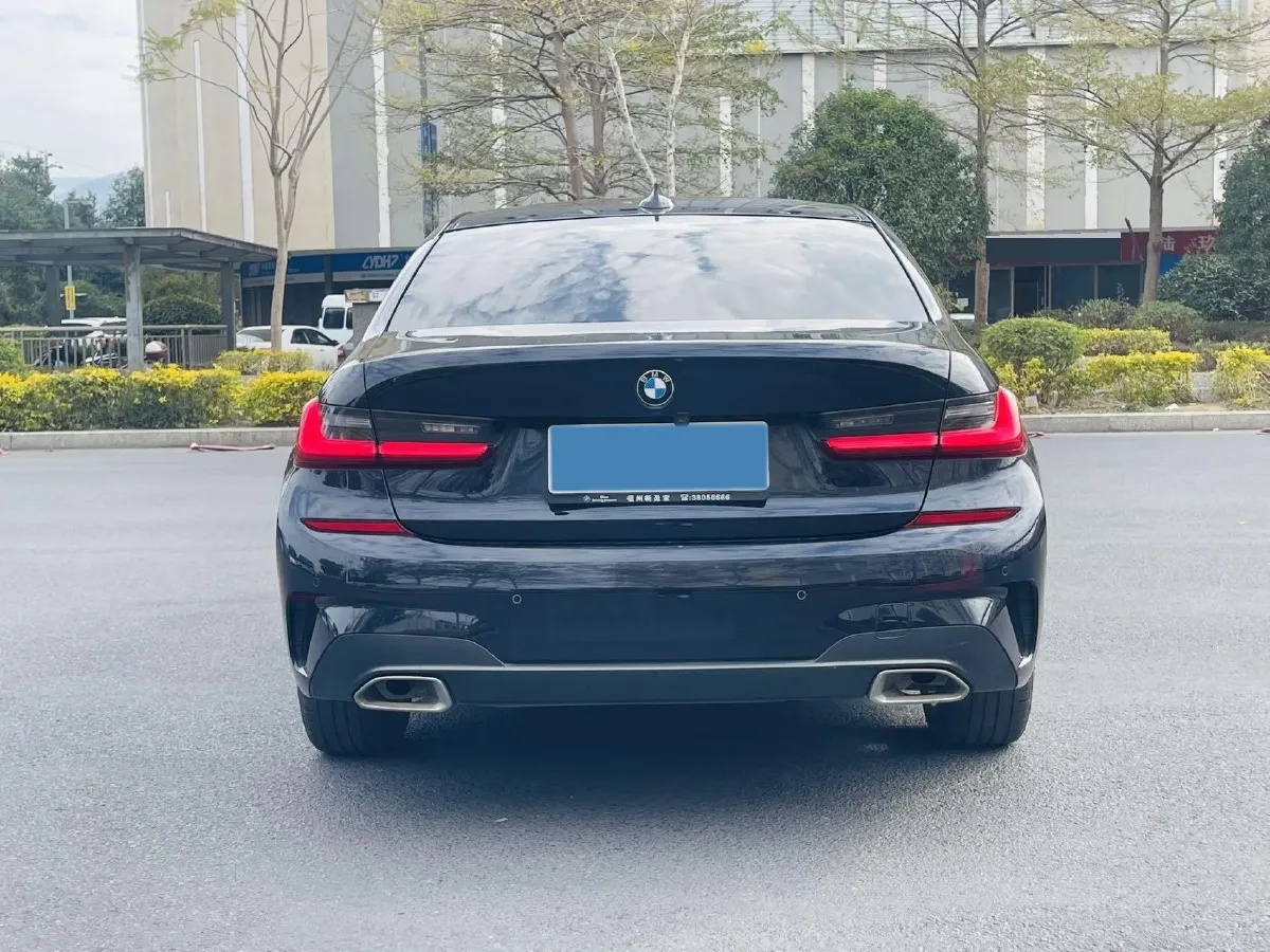 2021 BMW 3 Series 2.0T 156HP L4 8AT,autocango,china used car exporter,china ev exporter,chinese used car exporter,chinese used ev exporter