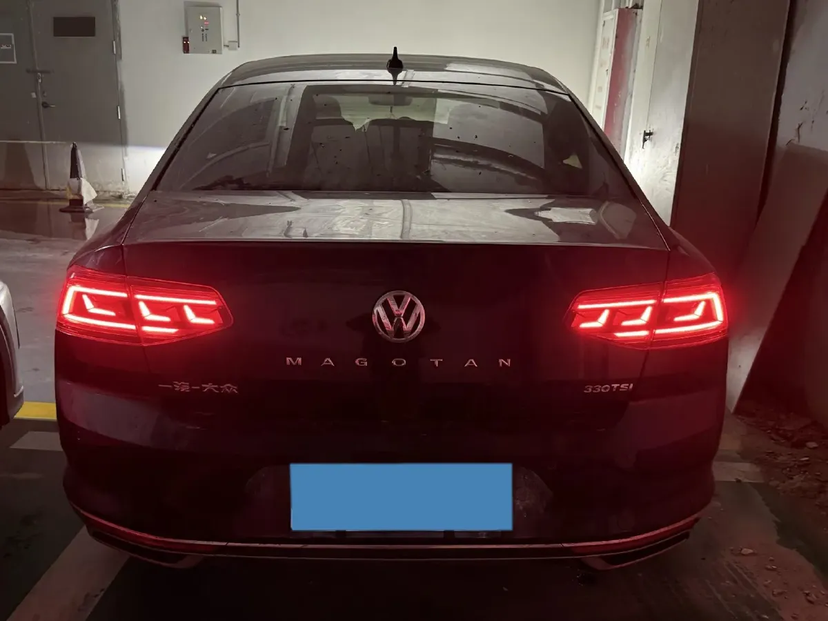 2020 Volkswagen Magotan 2.0T 186HP L4 7DCT,autocango,china used car exporter,china ev exporter,chinese used car exporter,chinese used ev exporter