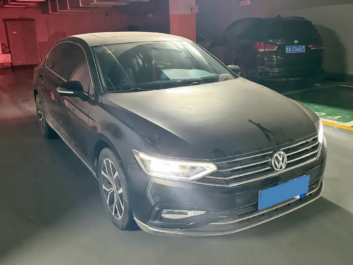 2020 Volkswagen Magotan 2.0T 186HP L4 7DCT,autocango,china used car exporter,china ev exporter,chinese used car exporter,chinese used ev exporter