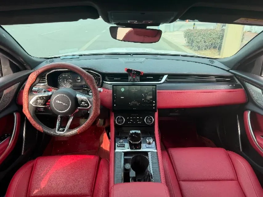 2023 Jaguar XFL 2.0T 250HP L4 8AT,autocango,china used car exporter,china ev exporter,chinese used car exporter,chinese used ev exporter