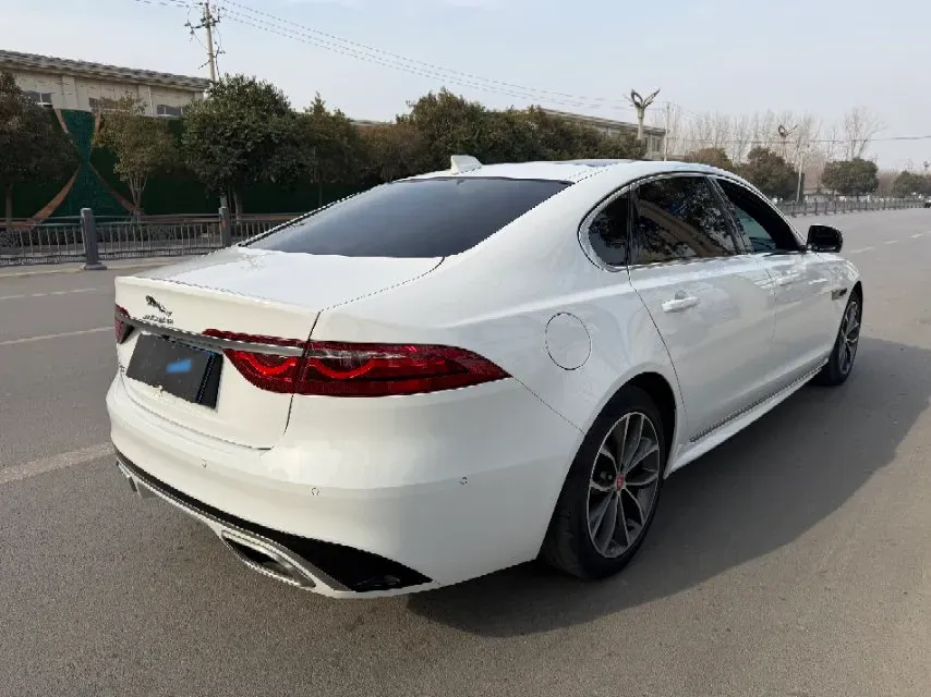 2023 Jaguar XFL 2.0T 250HP L4 8AT,autocango,china used car exporter,china ev exporter,chinese used car exporter,chinese used ev exporter