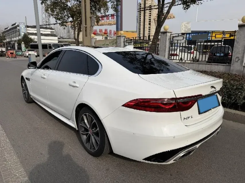 2023 Jaguar XFL 2.0T 250HP L4 8AT,autocango,china used car exporter,china ev exporter,chinese used car exporter,chinese used ev exporter