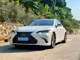2020 Lexus ES 2.5L 178HP L4 E-CVT Hybrid