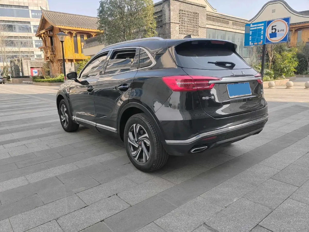 2022 HongQi HS5 2.0T 224HP L4 6AT,autocango,china used car exporter,china ev exporter,chinese used car exporter,chinese used ev exporter