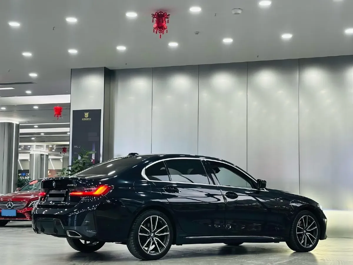 2024 BMW 3 Series 2.0T 184HP L4 8AT,autocango,china used car exporter,china ev exporter,chinese used car exporter,chinese used ev exporter