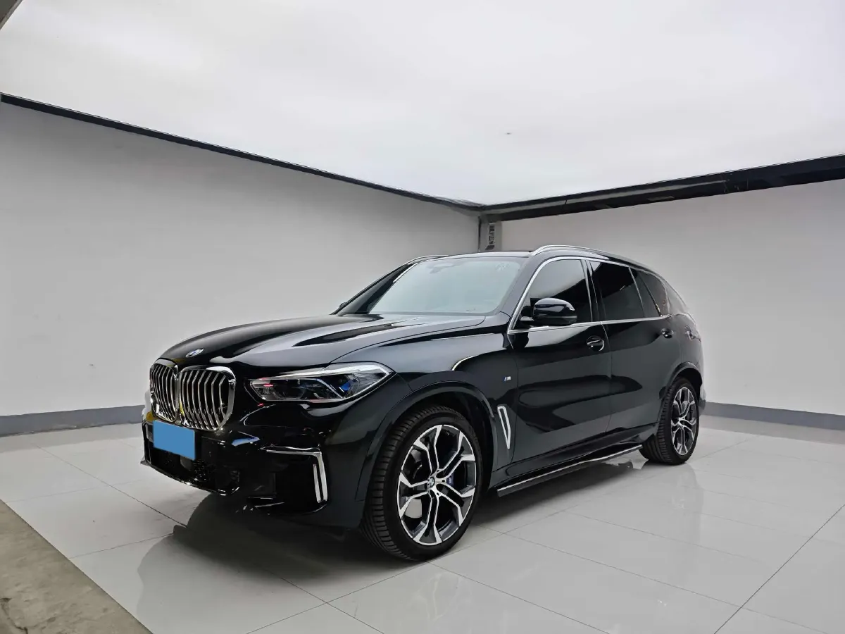 2022 BMW X5 3.0T 333HP L6 8AT,autocango,china used car exporter,china ev exporter,chinese used car exporter,chinese used ev exporter