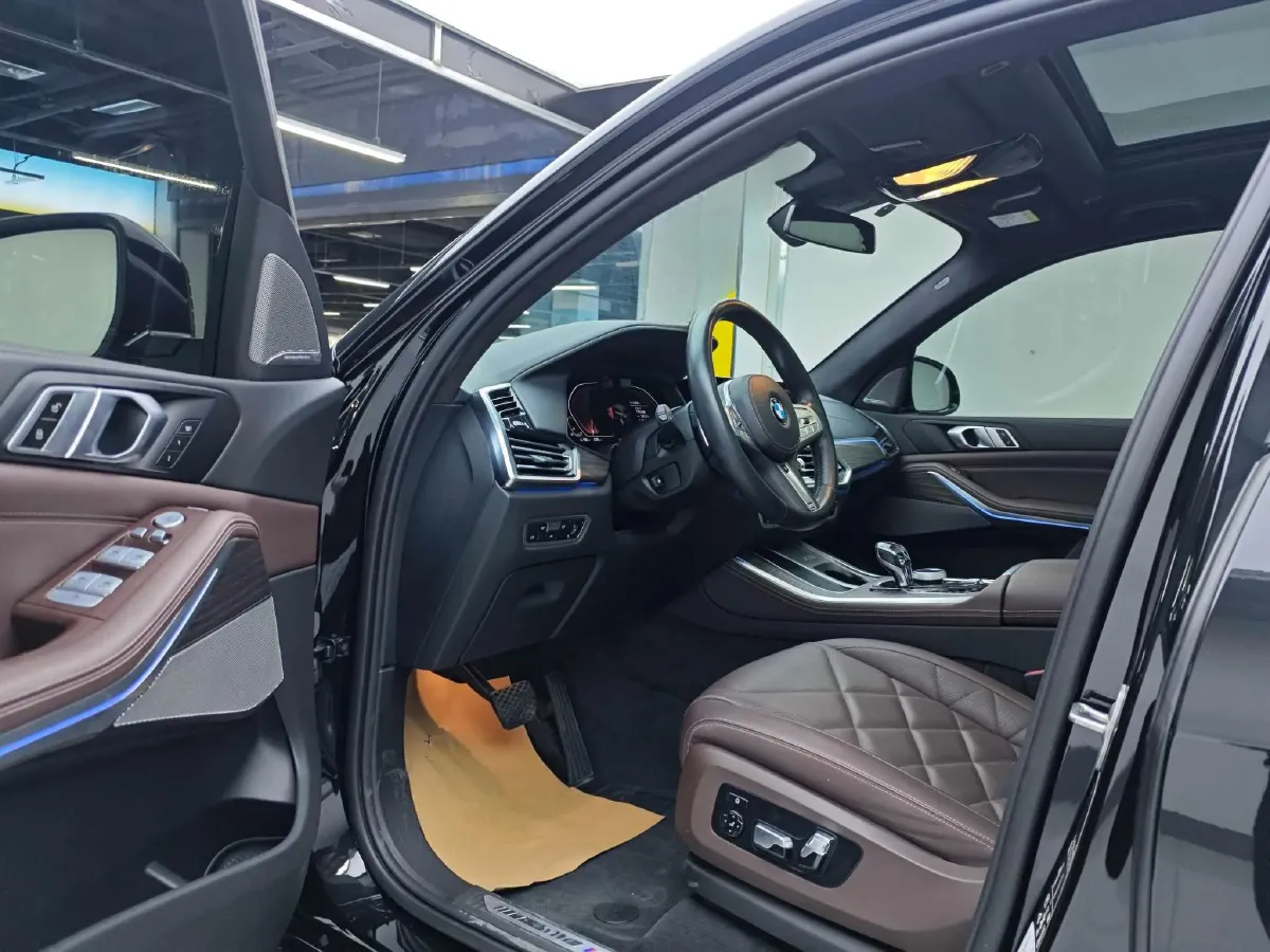 2022 BMW X5 3.0T 333HP L6 8AT,autocango,china used car exporter,china ev exporter,chinese used car exporter,chinese used ev exporter