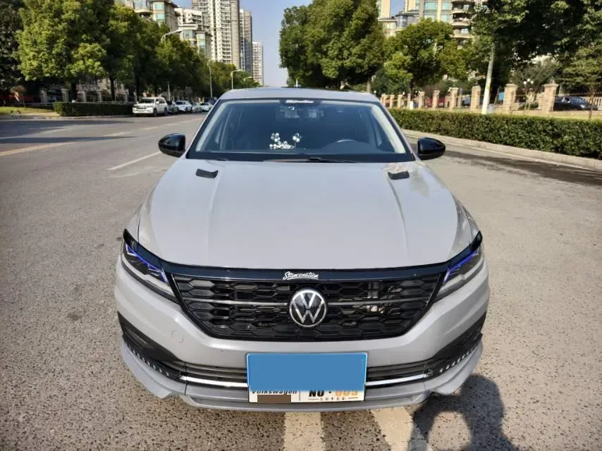 2022 Bestune B70 2.0T 224HP L4 6AT,autocango,china used car exporter,china ev exporter,chinese used car exporter,chinese used ev exporter