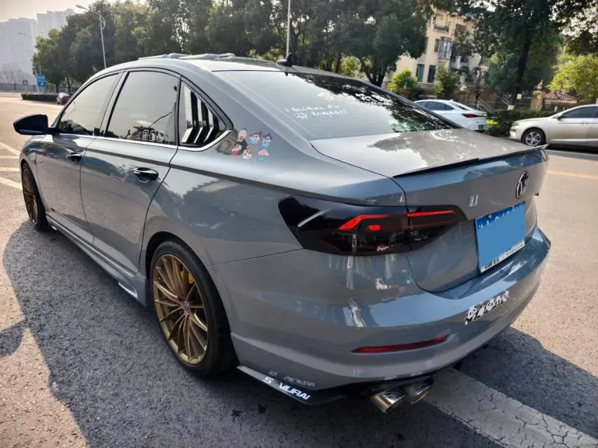 2022 Bestune B70 2.0T 224HP L4 6AT,autocango,china used car exporter,china ev exporter,chinese used car exporter,chinese used ev exporter