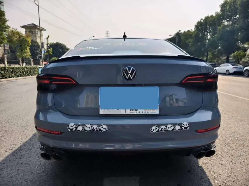 2022 Bestune B70 2.0T 224HP L4 6AT,autocango,china used car exporter,china ev exporter,chinese used car exporter,chinese used ev exporter