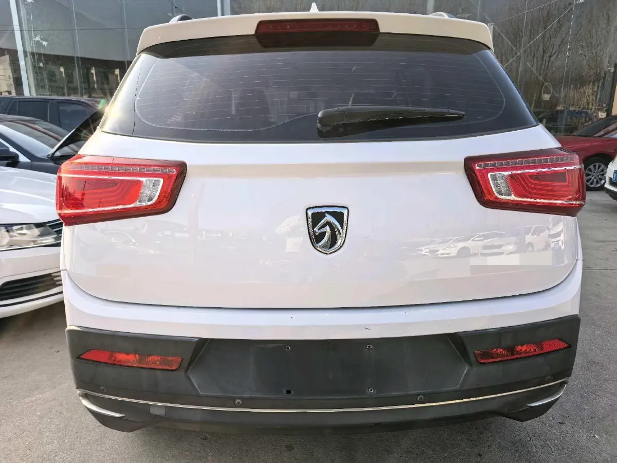 2017 BaoJun 560 1.5T 150HP L4 6DCT,autocango,china used car exporter,china ev exporter,chinese used car exporter,chinese used ev exporter