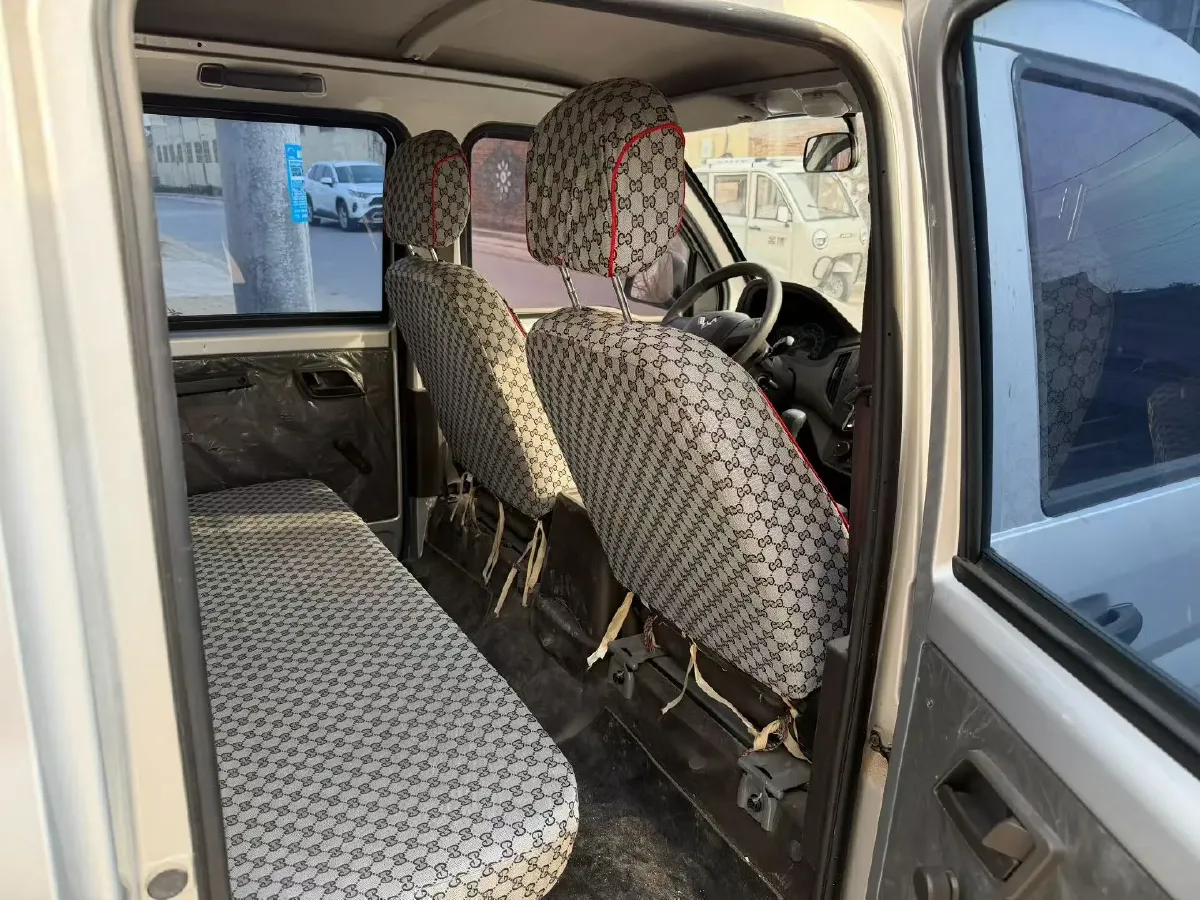 2022 WuLing RongGuang New Truck 1.8L 125HP L4 5MT,autocango,china used car exporter,china ev exporter,chinese used car exporter,chinese used ev exporter