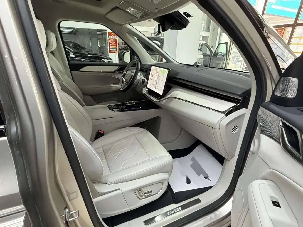 2025 Volvo EM90 BEV 116KWH,autocango,china used car exporter,china ev exporter,chinese used car exporter,chinese used ev exporter