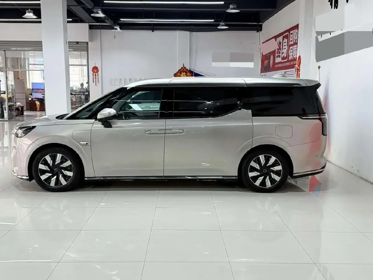 2025 Volvo EM90 BEV 116KWH,autocango,china used car exporter,china ev exporter,chinese used car exporter,chinese used ev exporter