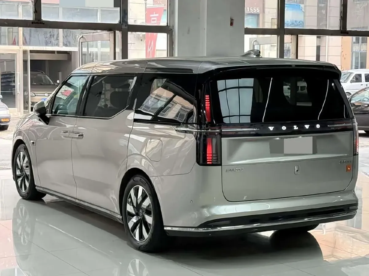 2025 Volvo EM90 BEV 116KWH,autocango,china used car exporter,china ev exporter,chinese used car exporter,chinese used ev exporter