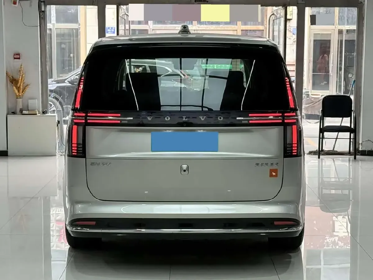 2025 Volvo EM90 BEV 116KWH,autocango,china used car exporter,china ev exporter,chinese used car exporter,chinese used ev exporter