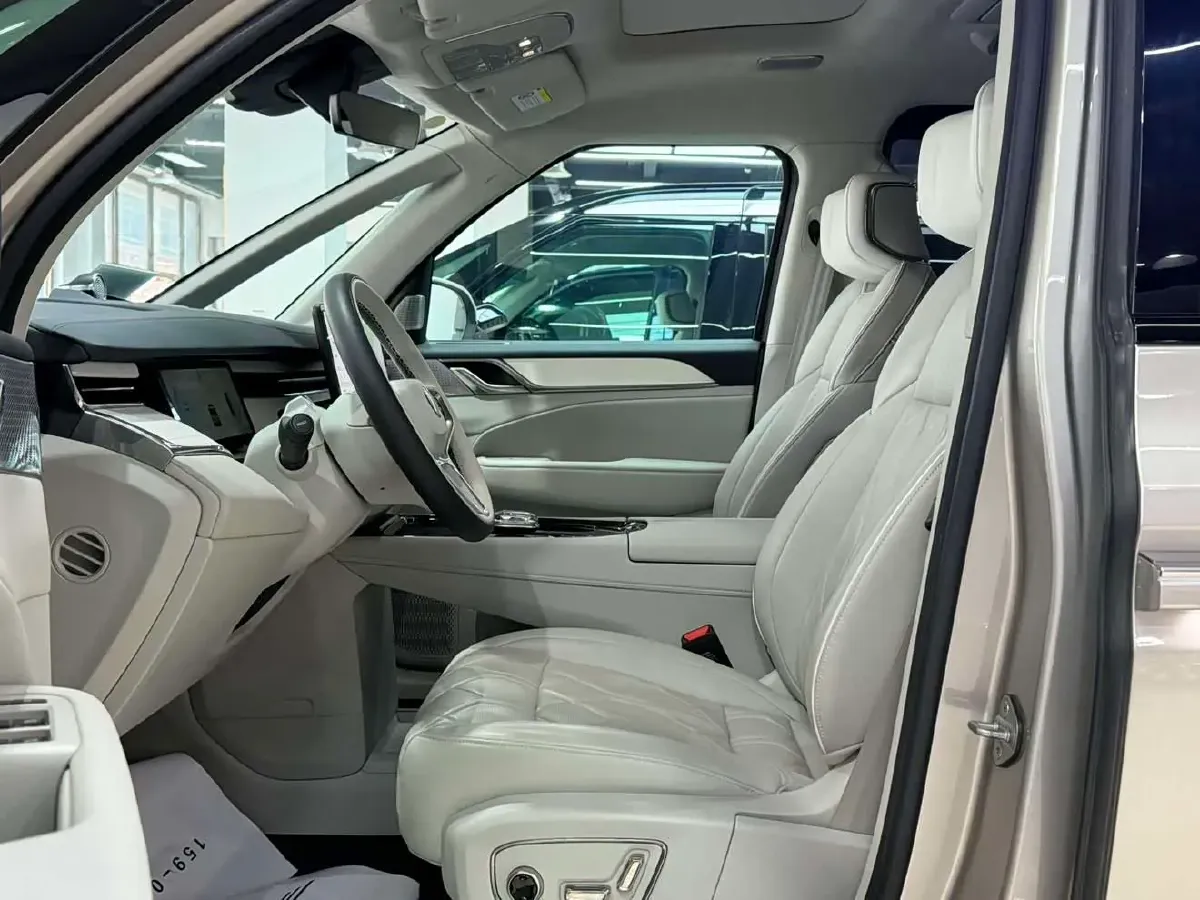 2025 Volvo EM90 BEV 116KWH,autocango,china used car exporter,china ev exporter,chinese used car exporter,chinese used ev exporter