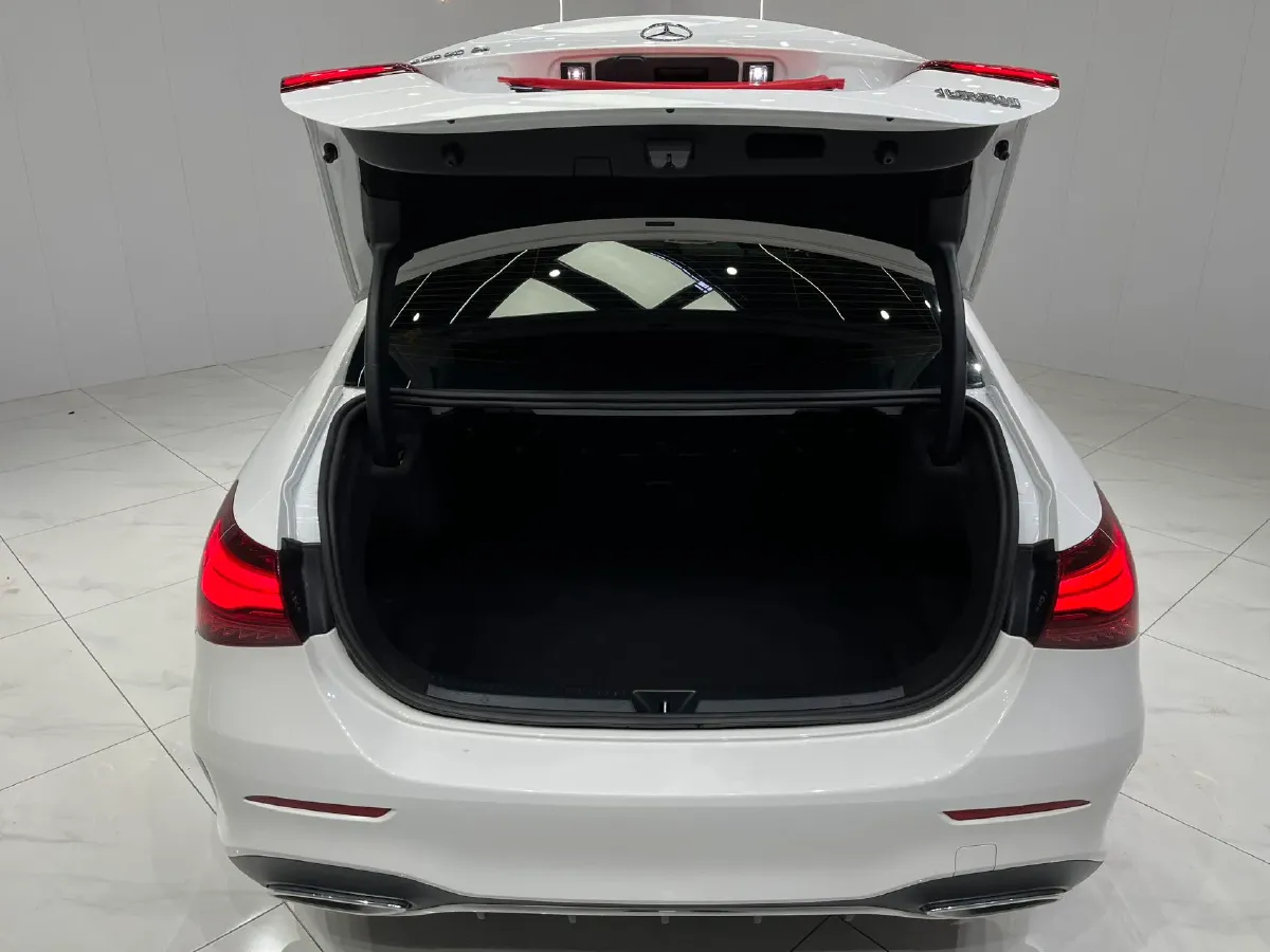 2023 Mercedes-Benz A Class 1.3T 136HP L4 7DCT,autocango,china used car exporter,china ev exporter,chinese used car exporter,chinese used ev exporter