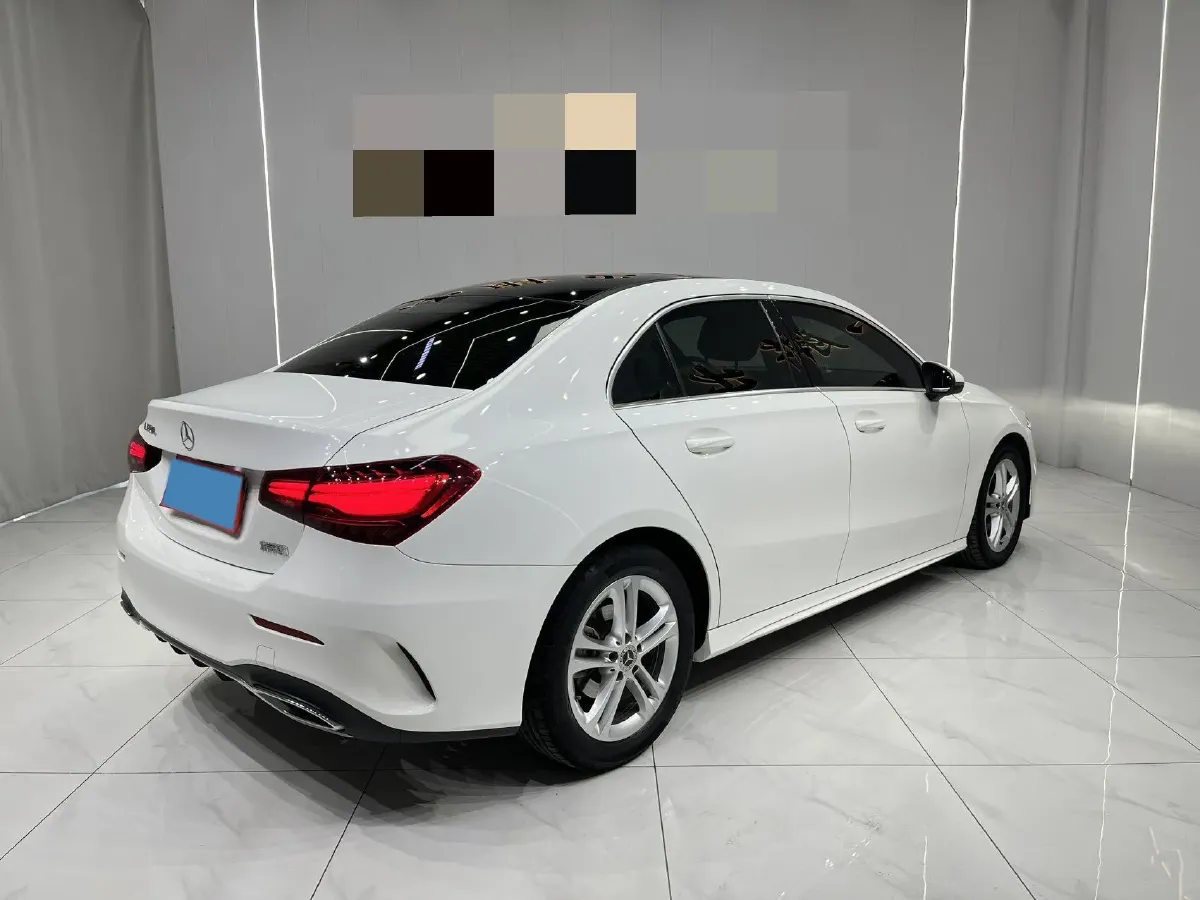2023 Mercedes-Benz A Class 1.3T 136HP L4 7DCT,autocango,china used car exporter,china ev exporter,chinese used car exporter,chinese used ev exporter