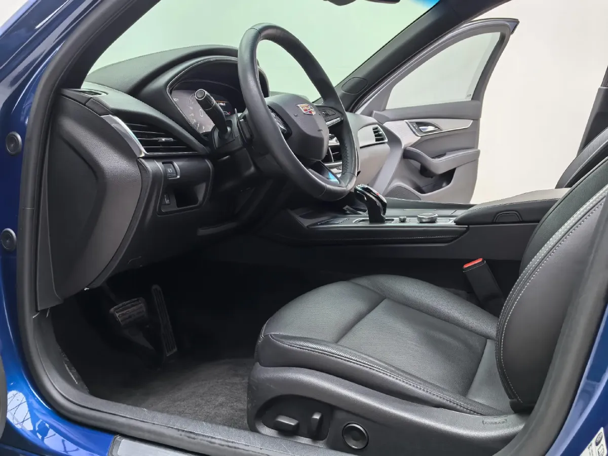 2021 Cadillac CT5 2.0T 237HP L4 10AT,autocango,china used car exporter,china ev exporter,chinese used car exporter,chinese used ev exporter