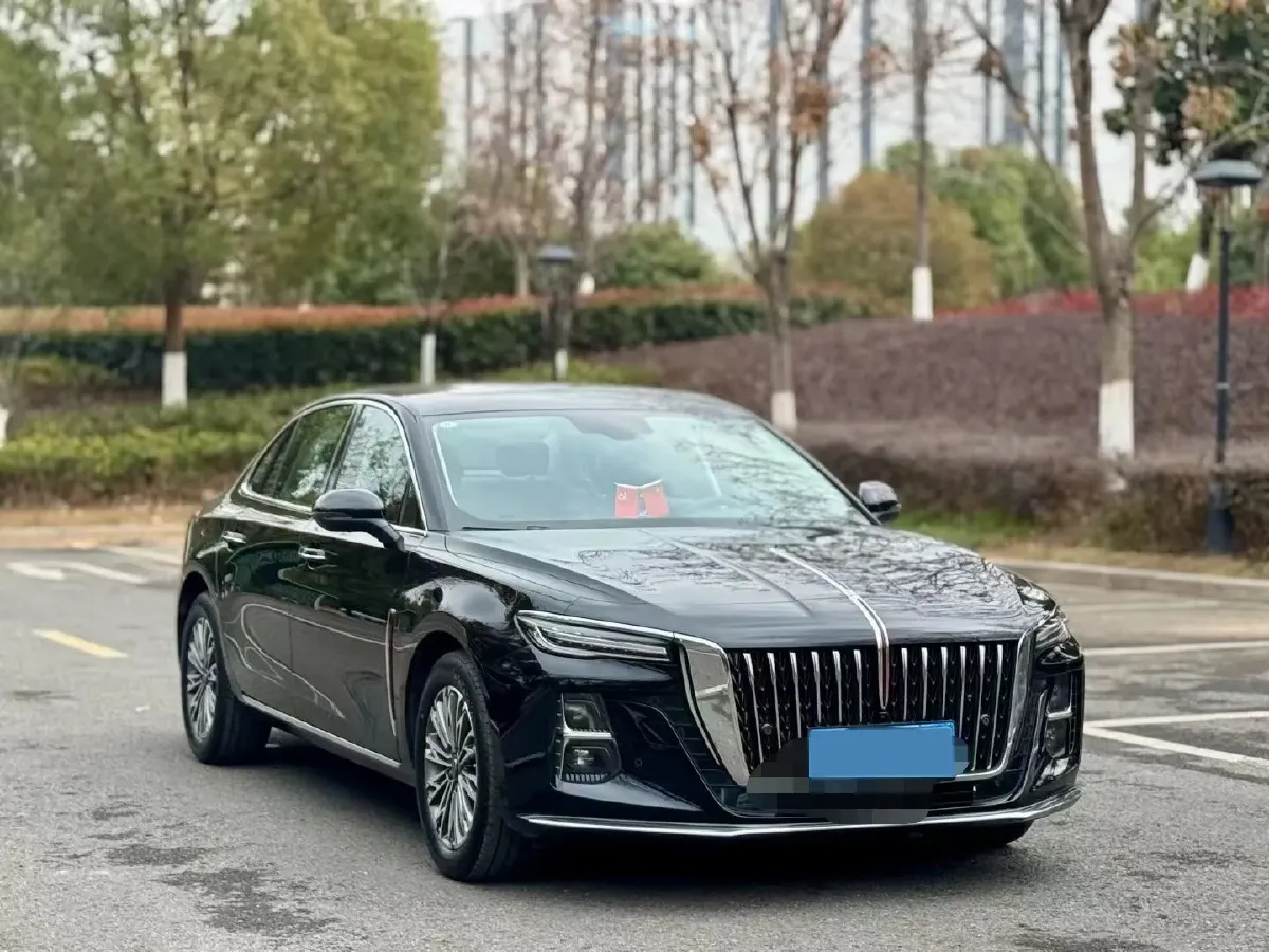 2024 HongQi H5 2.0T 224HP L4 8AT,autocango,china used car exporter,china ev exporter,chinese used car exporter,chinese used ev exporter