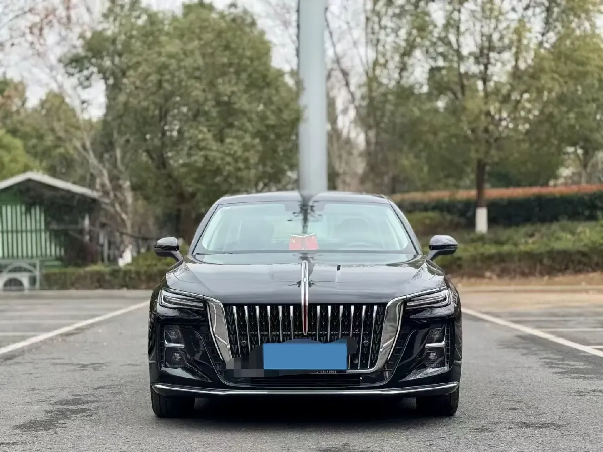 2024 HongQi H5 2.0T 224HP L4 8AT,autocango,china used car exporter,china ev exporter,chinese used car exporter,chinese used ev exporter