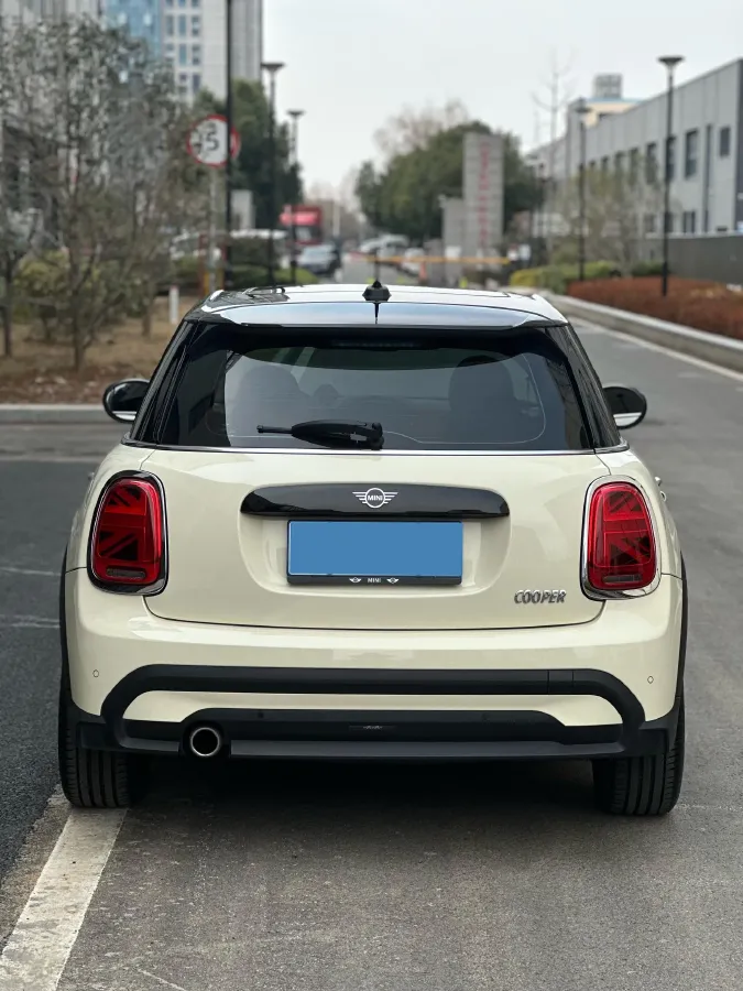 2022 MINI MINI 1.5T 136HP L3 7DCT,autocango,china used car exporter,china ev exporter,chinese used car exporter,chinese used ev exporter
